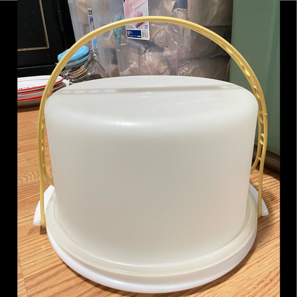 Tupperware Kitchen Vtg Tupperware Cake Carrier Handle Poshmark